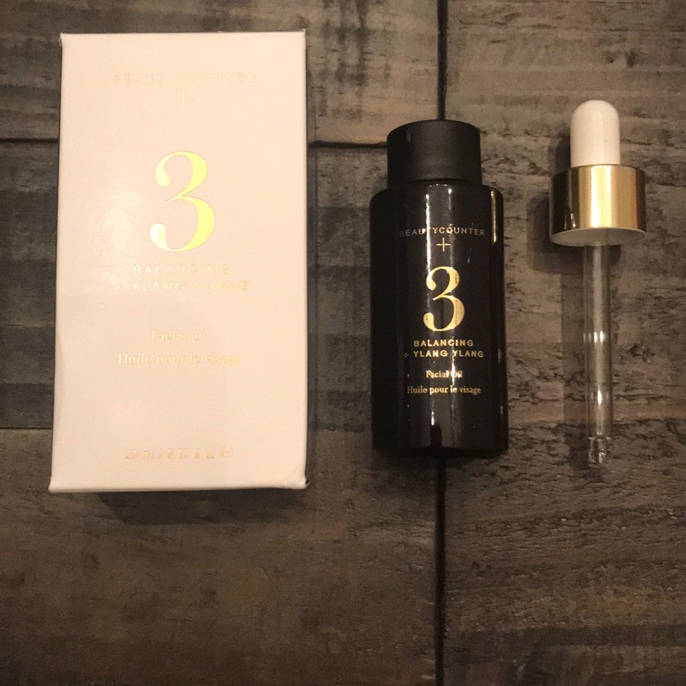 NEW BeautyCounter Balancing Facia Oil 20 ml